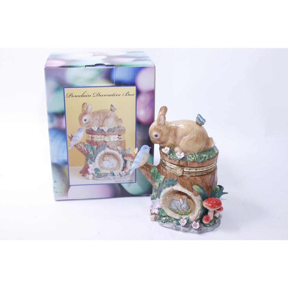 Bunny Sitting on Stump with Baby Bunnies, Trinket Box, Porcelain, Cute Animals,